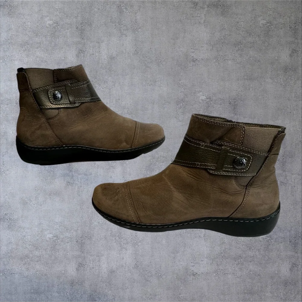 Clarks‎ Collection Cora Tropic Ankle Boots Womens 8.5 Brown Leather Suede